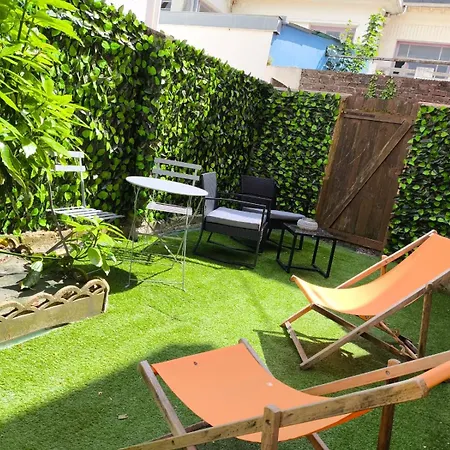 200 M - Rue Pietonne A 300 M - Jardin