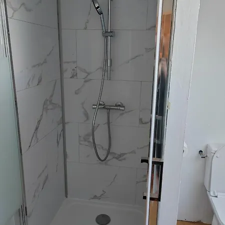 200 M - Rue Pietonne A 300 M - Jardin