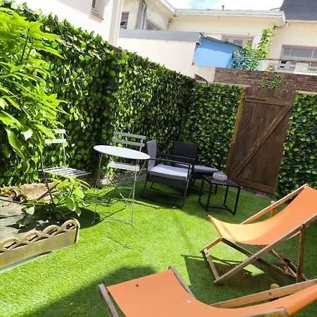 200 M - Rue Pietonne A 300 M - Jardin Apartmán