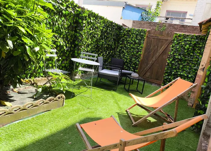 200 M - Rue Pietonne A 300 M - Jardin